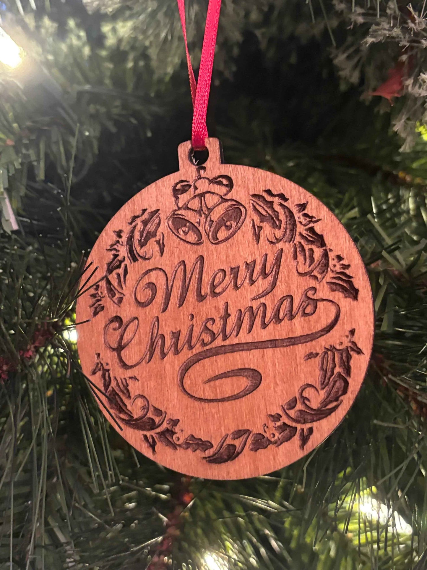Wooden Engraved Ornament Merry Christmas Wreath