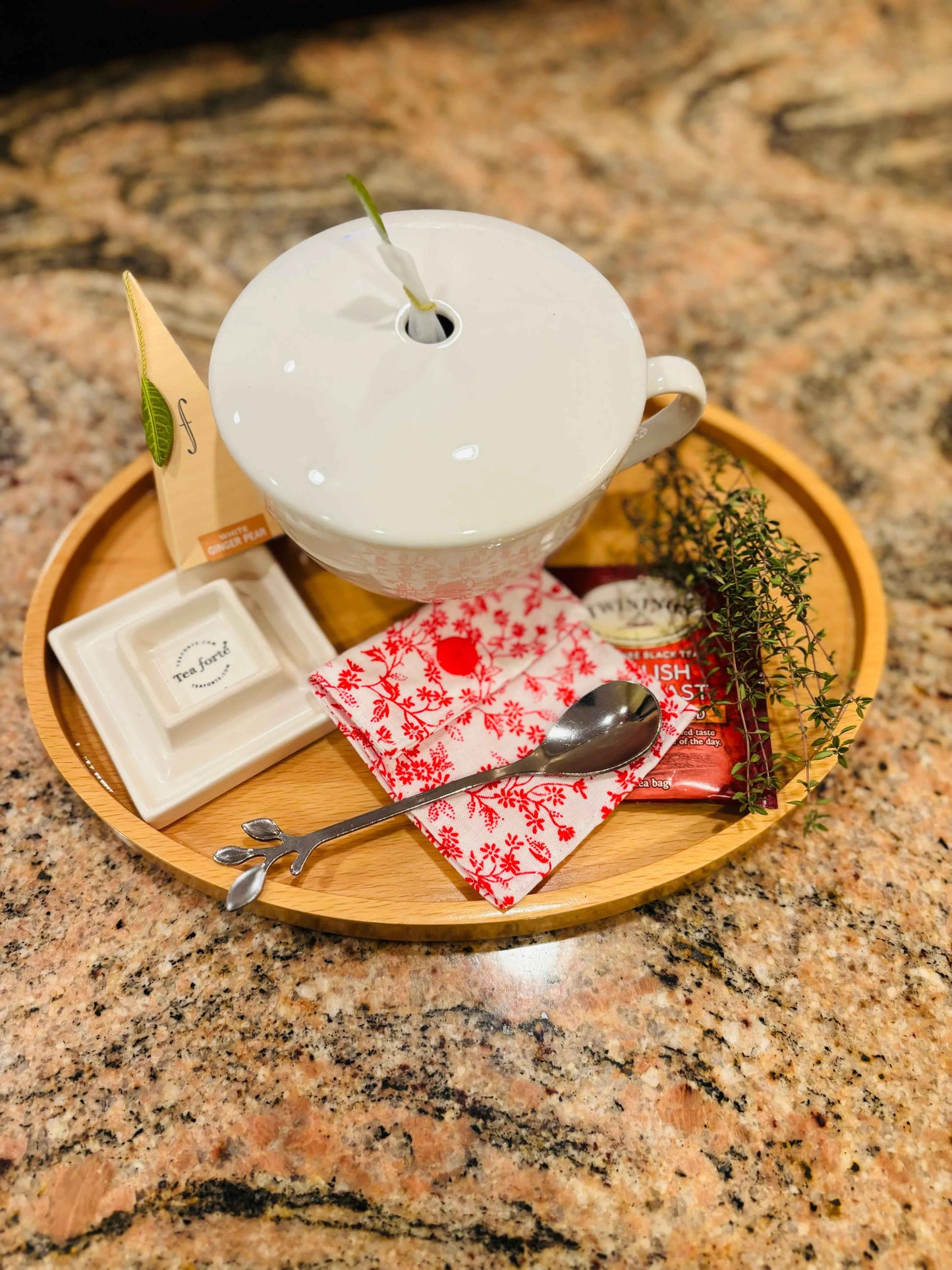 TeaForte Cafe Tea Cup Gift Basket